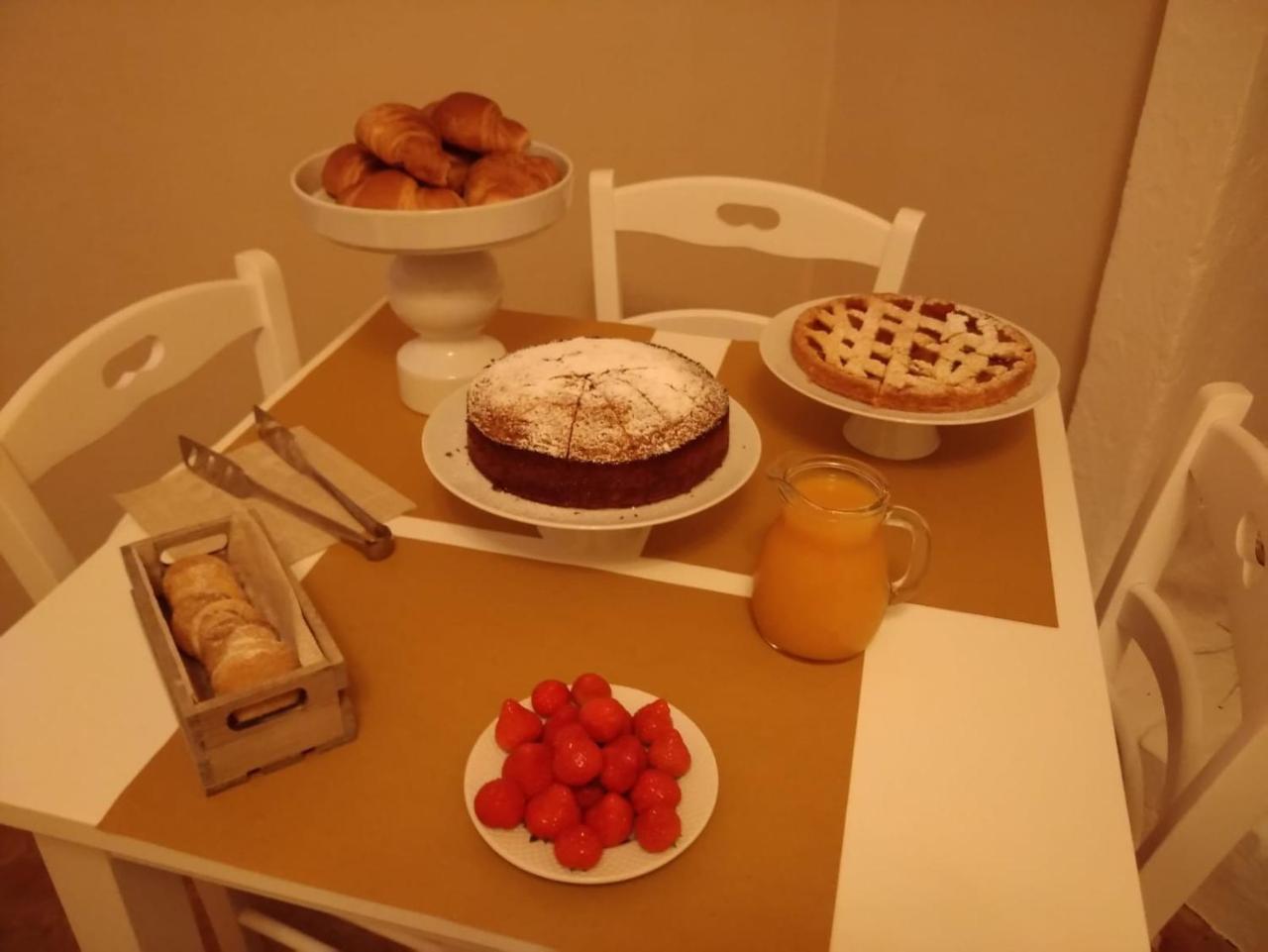 700Enolocanda Santa Giuletta Buitenkant foto