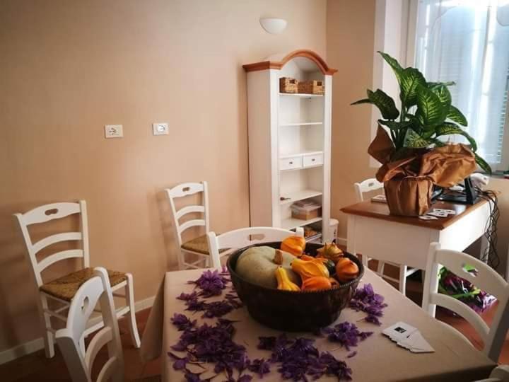 700Enolocanda Santa Giuletta Buitenkant foto