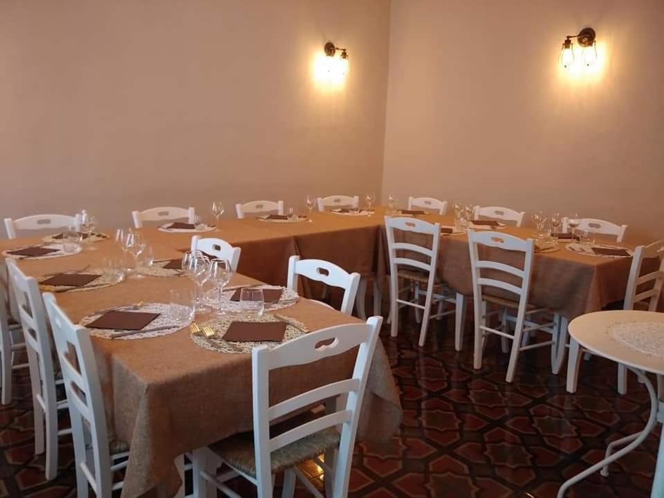 700Enolocanda Santa Giuletta Buitenkant foto
