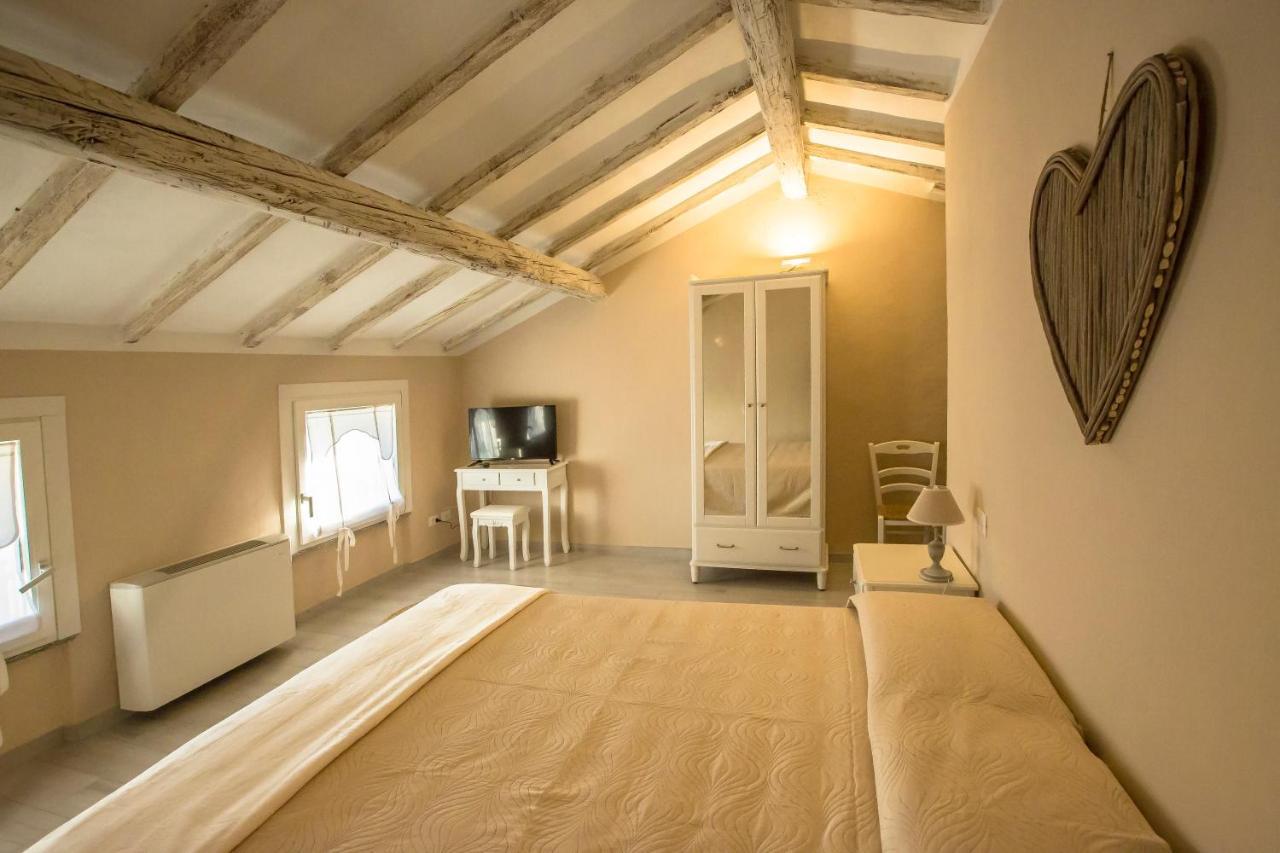 700Enolocanda Santa Giuletta Buitenkant foto