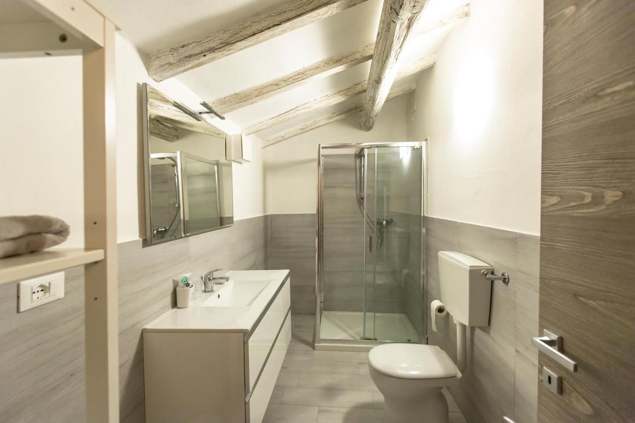 700Enolocanda Santa Giuletta Buitenkant foto